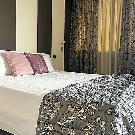 Hotel Saturday Palma Campania